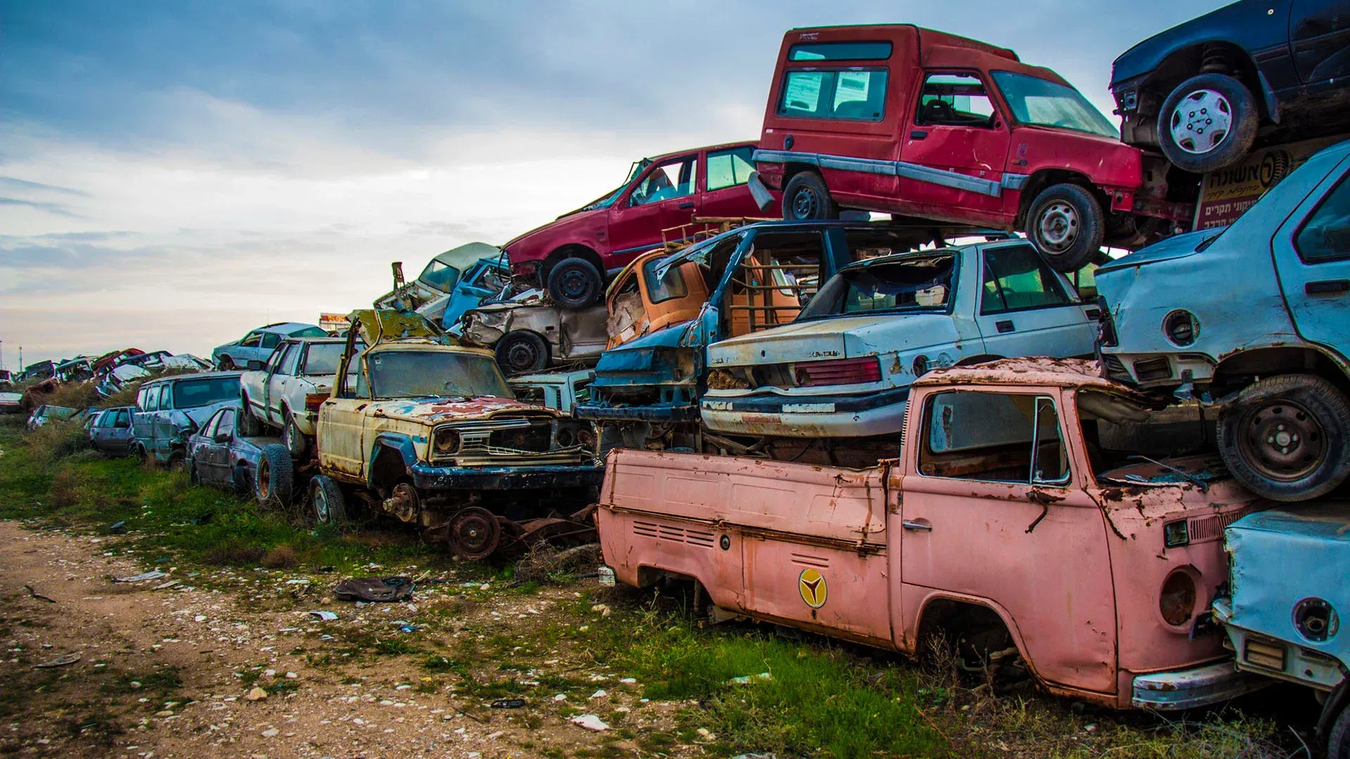Do Selling Old, Used, and Scrap Cars Have Any Value to Wreckers?